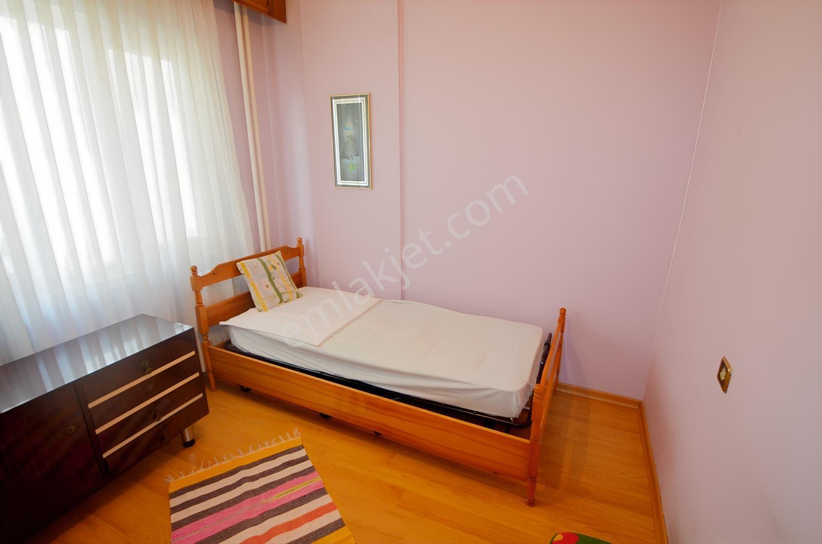 Bornova Merkezde Ana Cadde Üzerinde Satılık 3+1 Daire - Görsel 21
