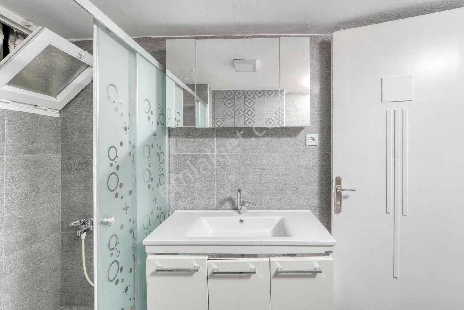 Karşıyaka Atakentte Cadde Üzeri 2+1 Kiralık Ofis - Görsel 3