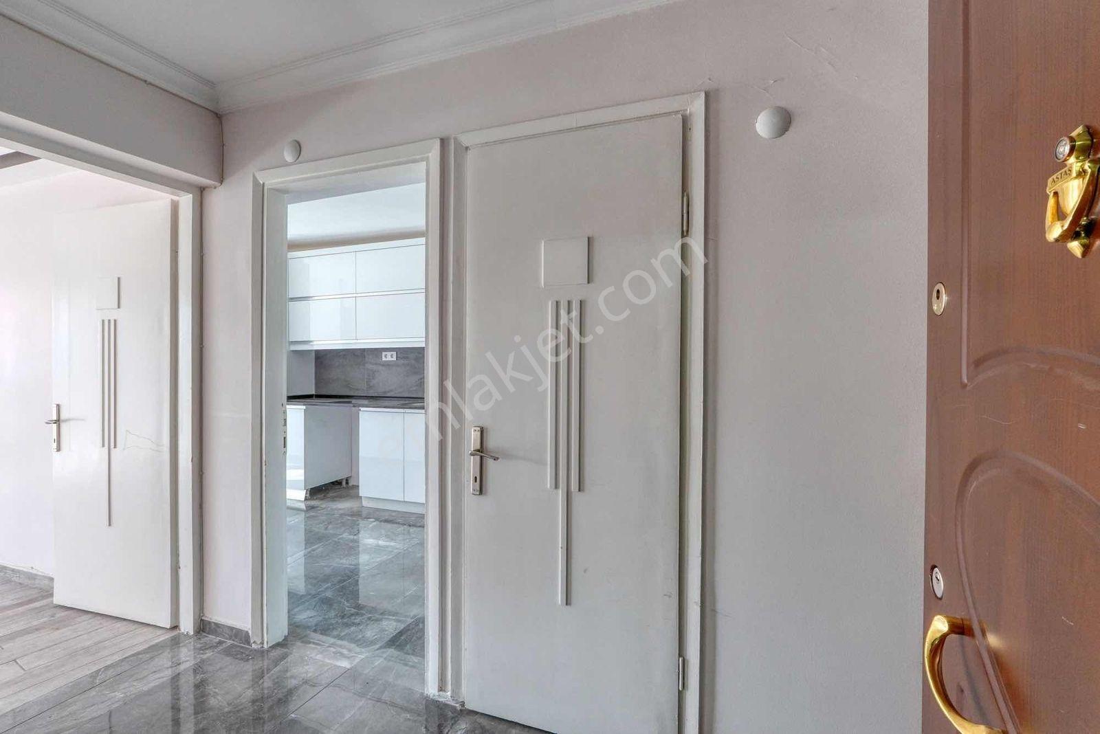 Karşıyaka Atakentte Cadde Üzeri 2+1 Kiralık Ofis - Görsel 10