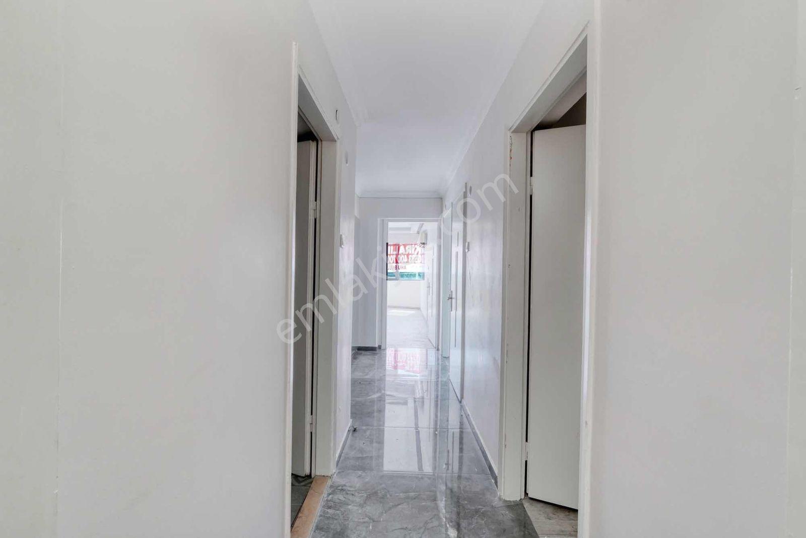 Karşıyaka Atakentte Cadde Üzeri 2+1 Kiralık Ofis - Görsel 22