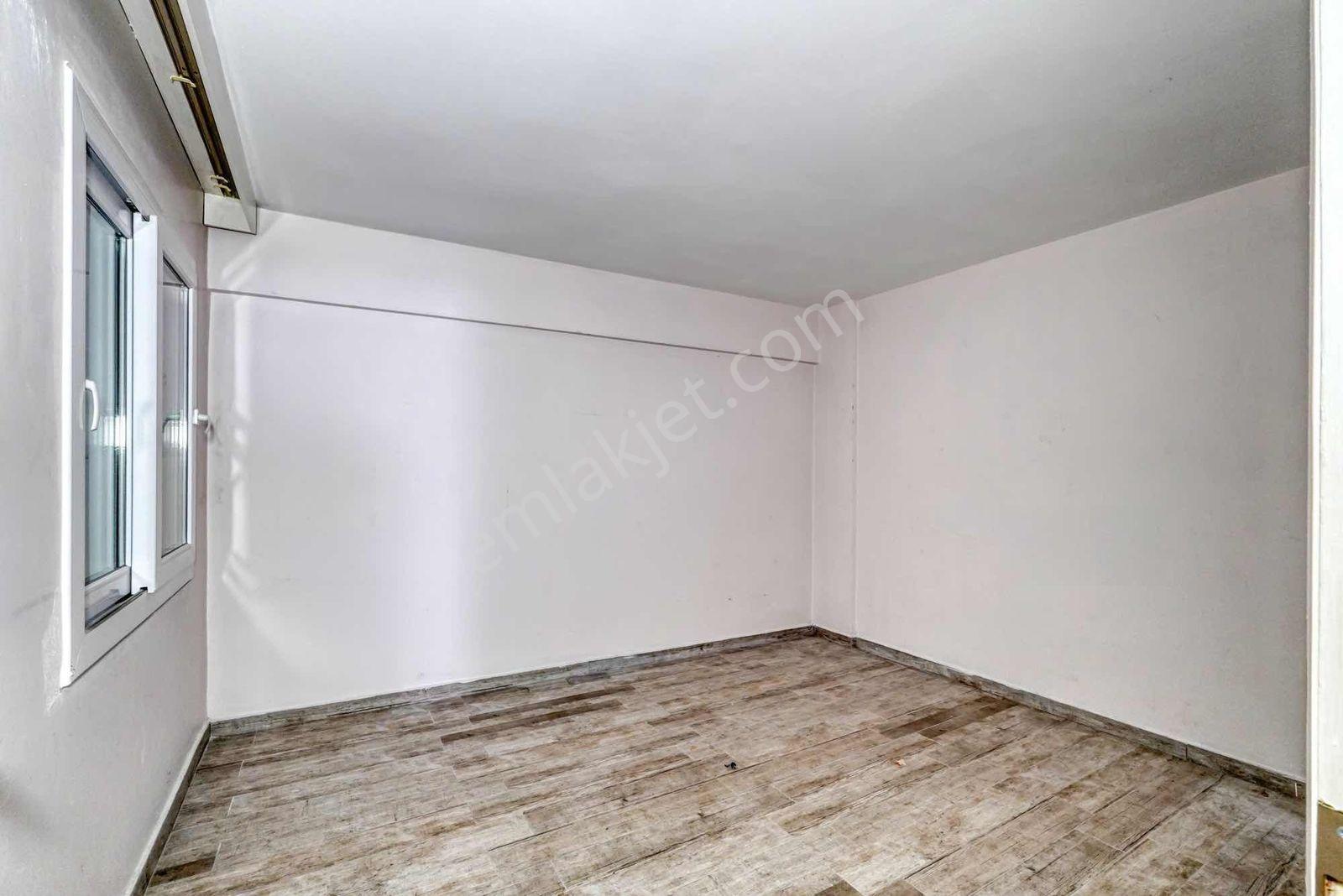 Karşıyaka Atakentte Cadde Üzeri 2+1 Kiralık Ofis - Görsel 18