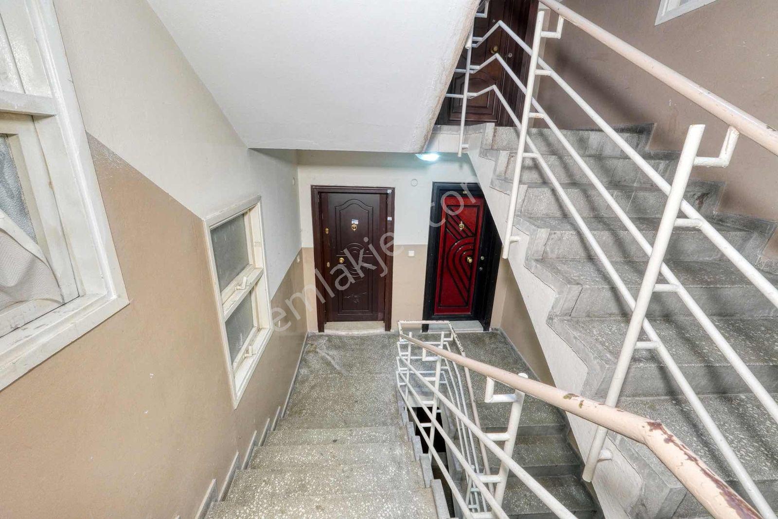 Bayraklı İzbana Yürüme Mesafesinde Kiralık Daire