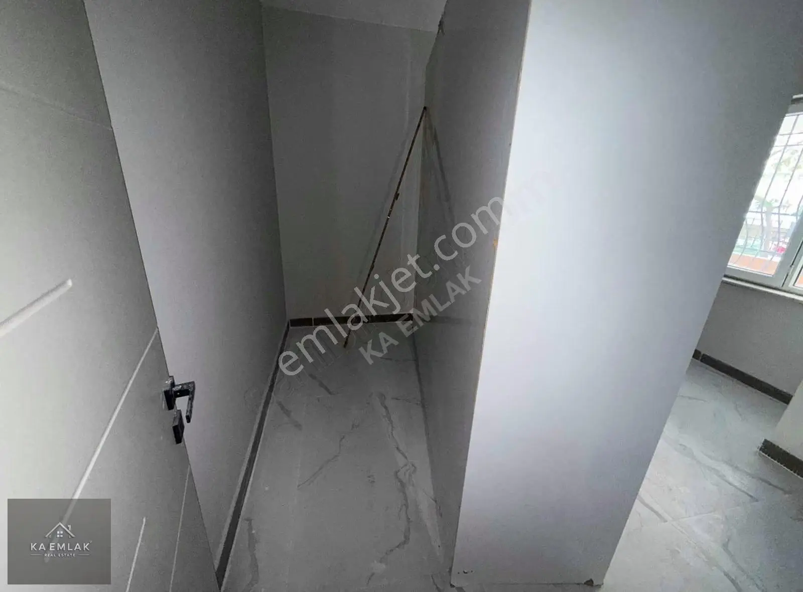 Konyaaltı Kiralık 1 + 1 Boş Daire İçi Yenilenmiş Yerden Isıtmalı - Görsel 4
