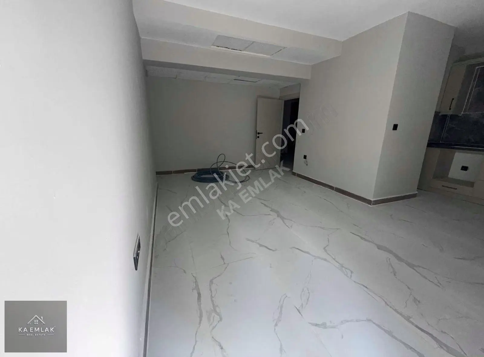 Konyaaltı Kiralık 1 + 1 Boş Daire İçi Yenilenmiş Yerden Isıtmalı - Görsel 2