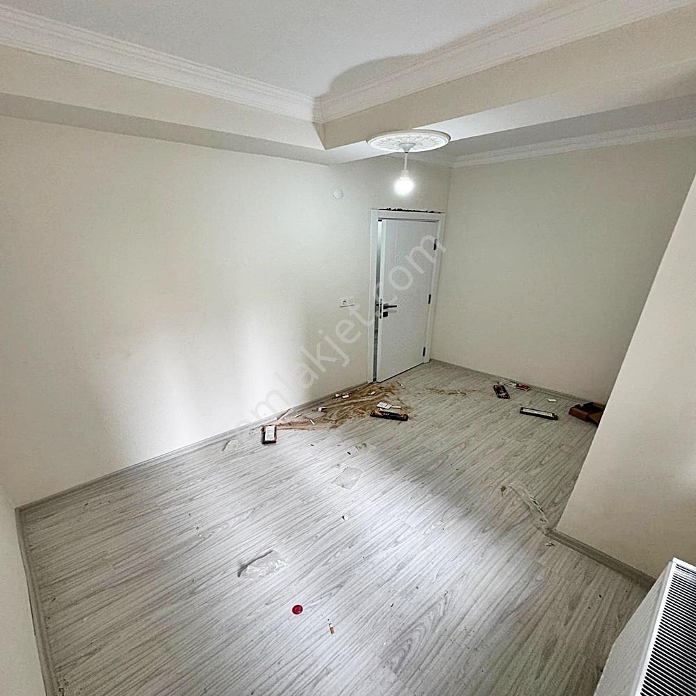 Metin Yapı'dan İskanlı Ana Cadde Geniş Satılık 2+1 Bahçe Katı!! - Görsel 24