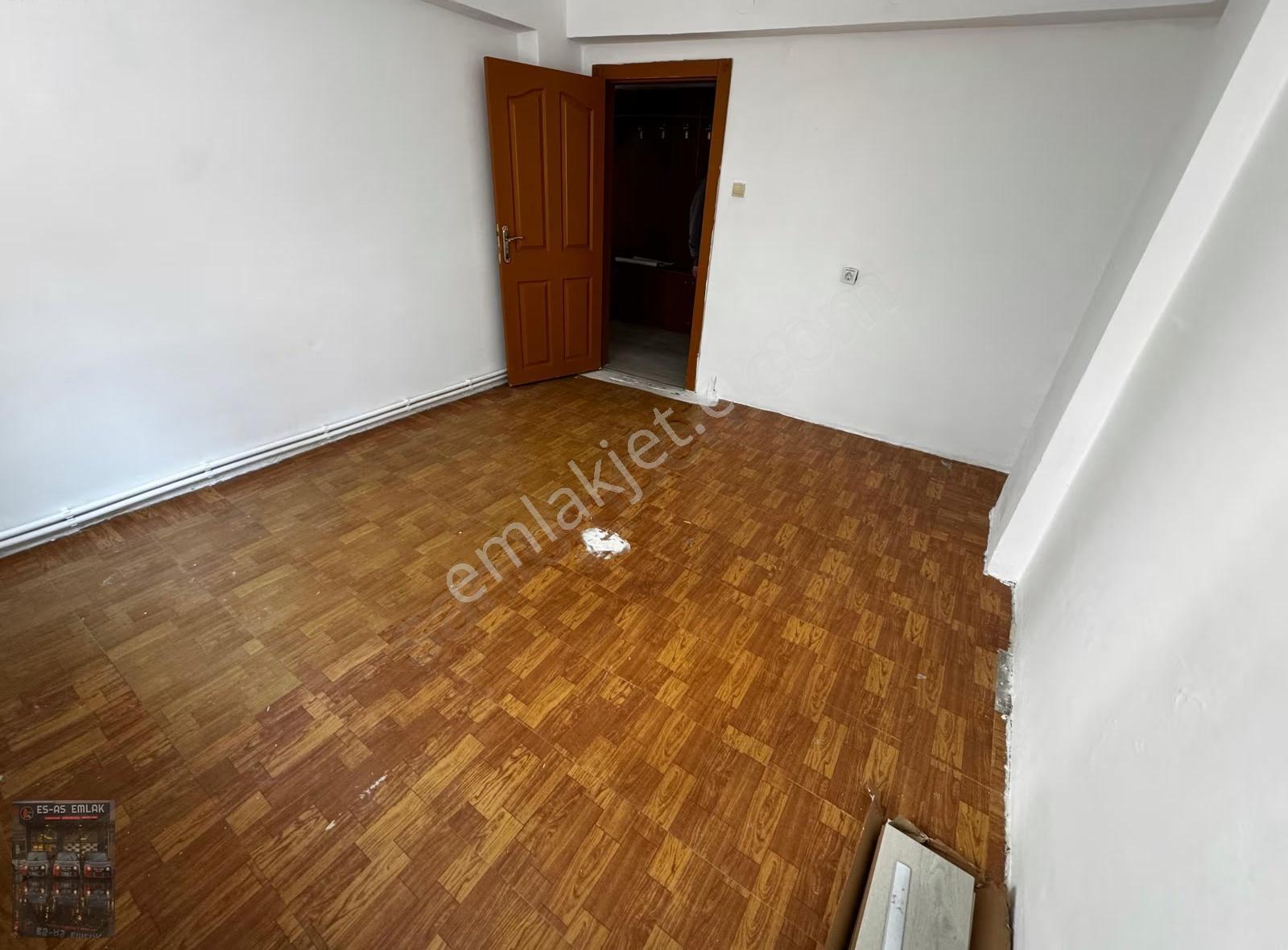 Es-astan Selçukluda Ara Katta 3+1 Çift Balkonlu Kiralık Daire - Görsel 9