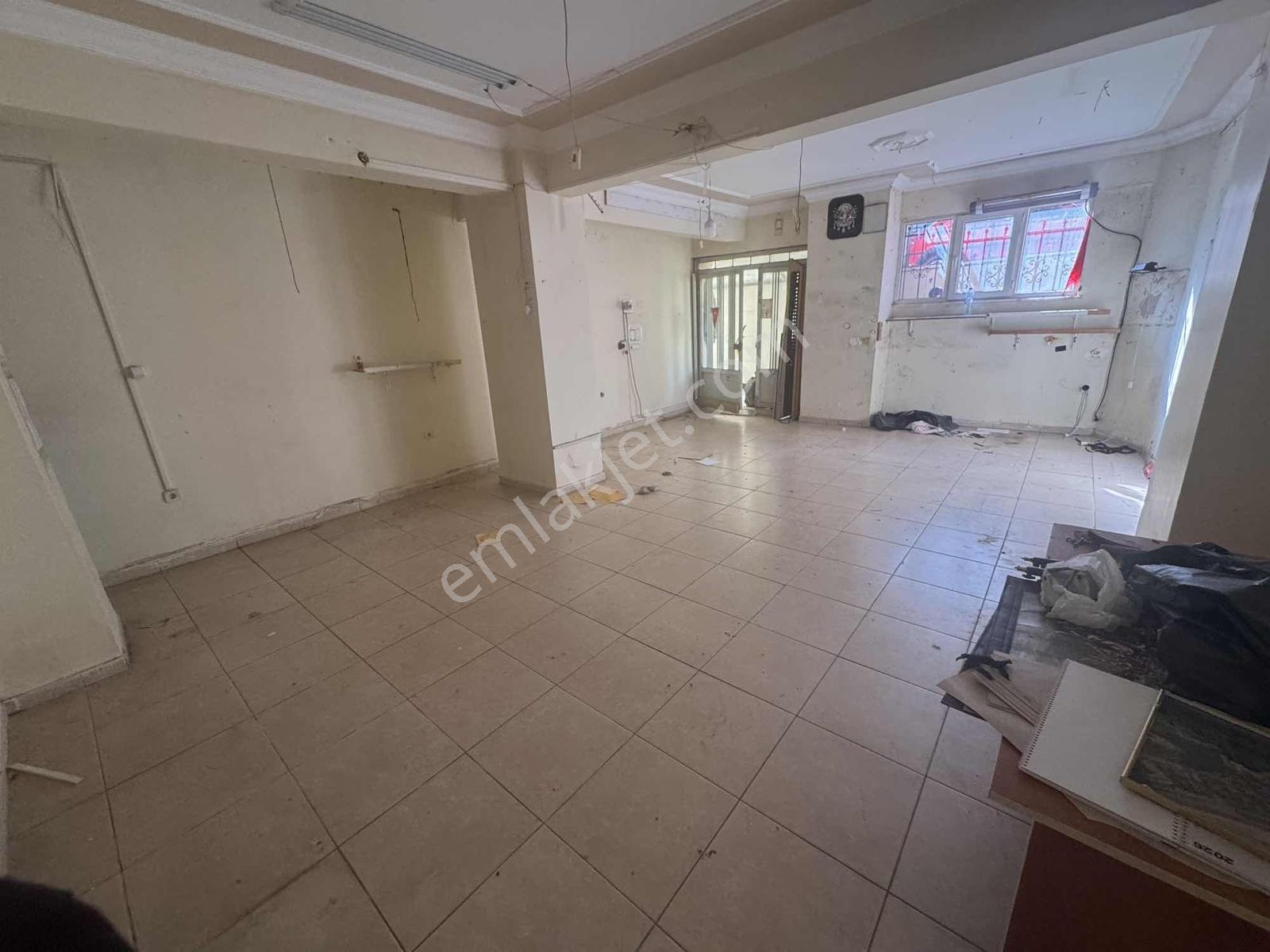 Çekmeköy Şahinbey Caddesinde 70 M2 Prestijli Kiralık Magaza - Görsel 11
