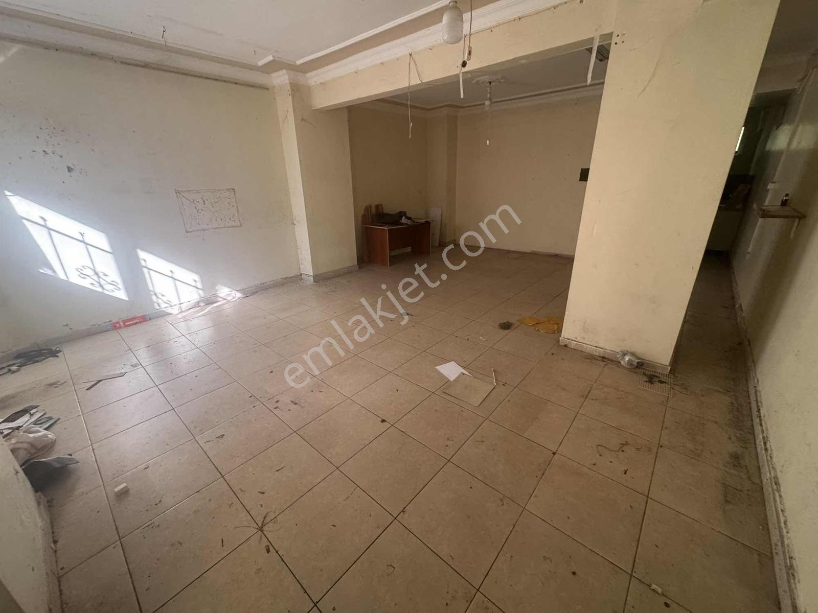 Çekmeköy Şahinbey Caddesinde 70 M2 Prestijli Kiralık Magaza - Görsel 35