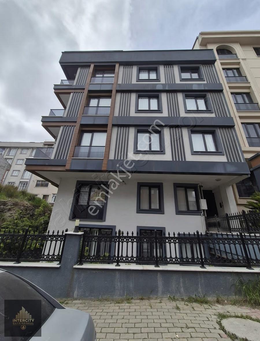 Beylikdüzü Yakuplu Mahallesi'nde Eşyalı 2+1 Satılık Daire - Görsel 3