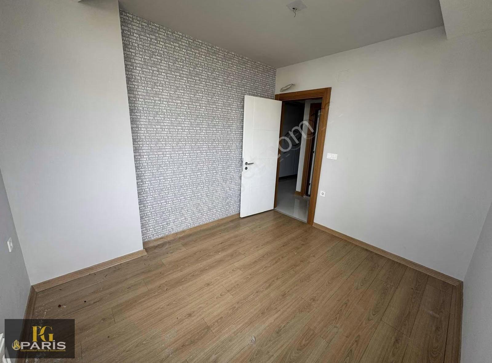 Paris'ten Çok Geniş Güvenlıklı 2+1 Kiralık Daıre - Görsel 14
