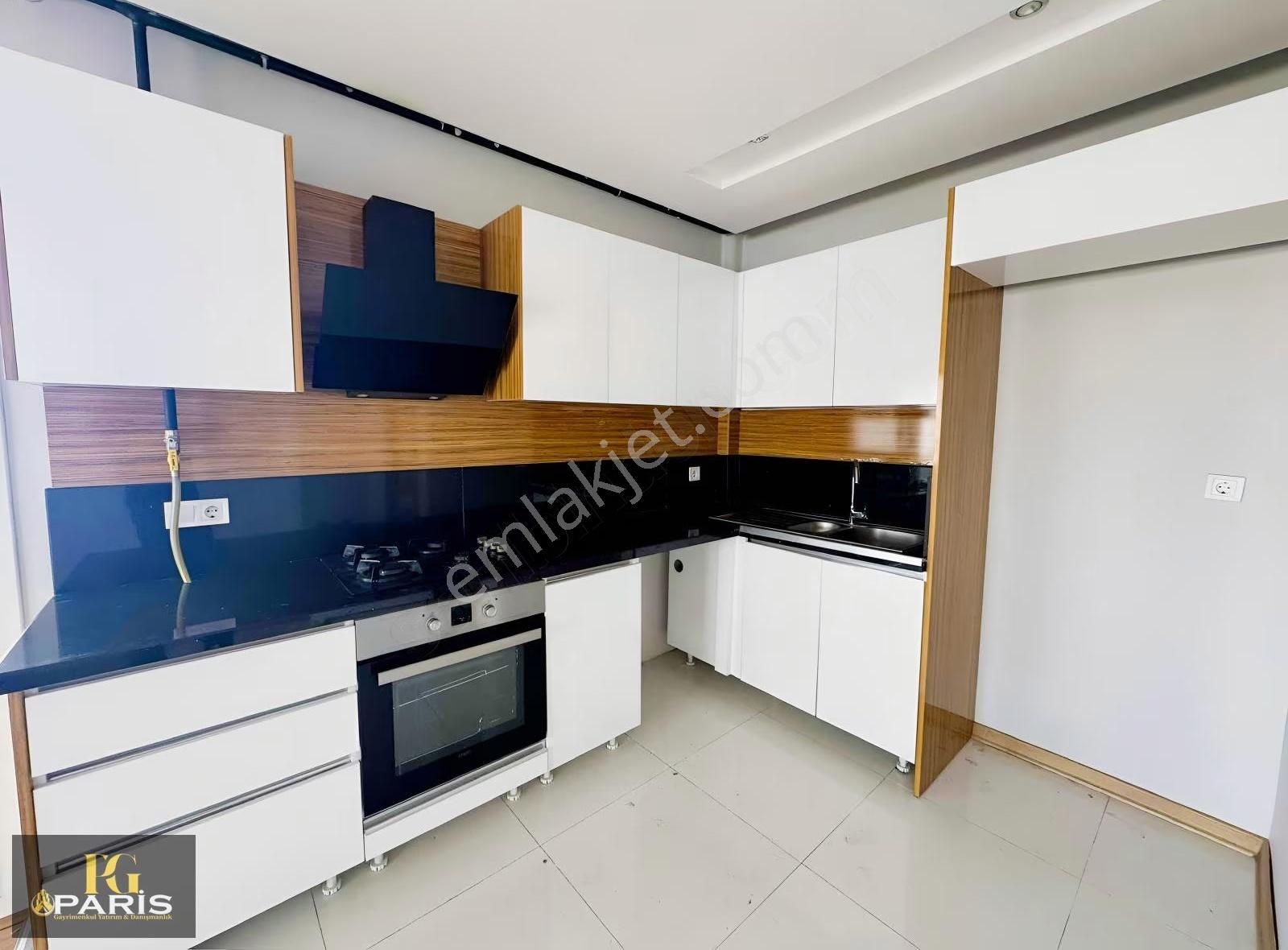 Paris'ten Çok Geniş Güvenlıklı 2+1 Kiralık Daıre - Görsel 10