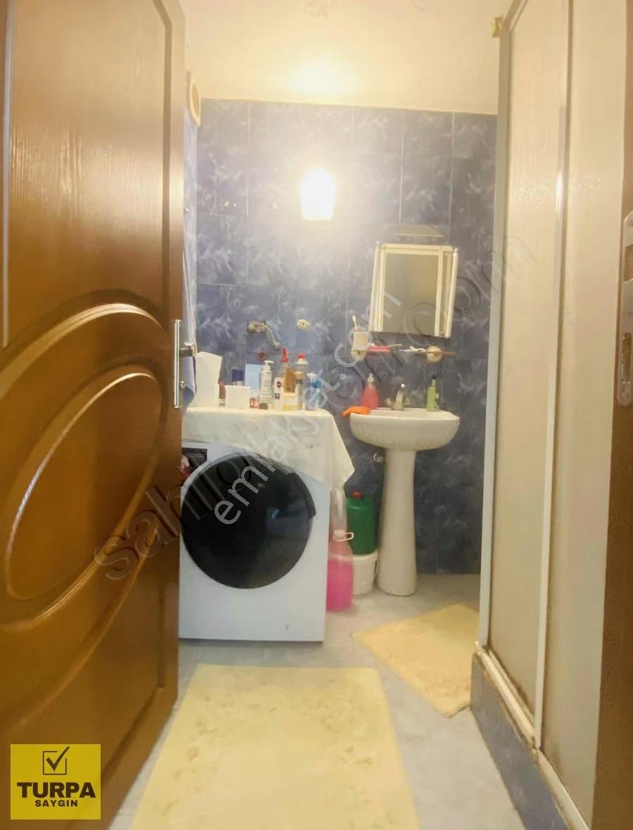 Merkez Cami Karşısı Cadde Üzerinde Ara Kat K.mutfaklı 2+1 90 M2 - Görsel 3