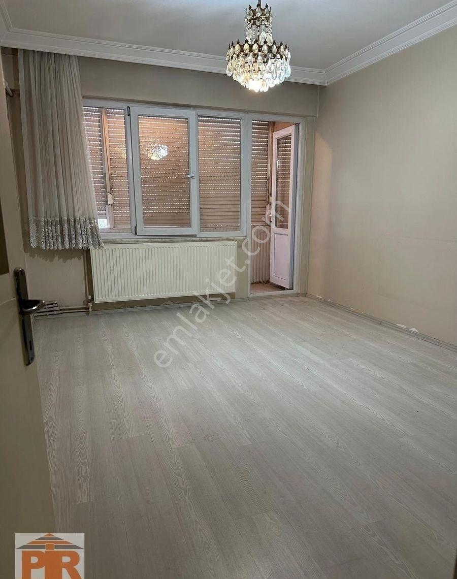 Balık Pazarında 2+1 Satılık Daire