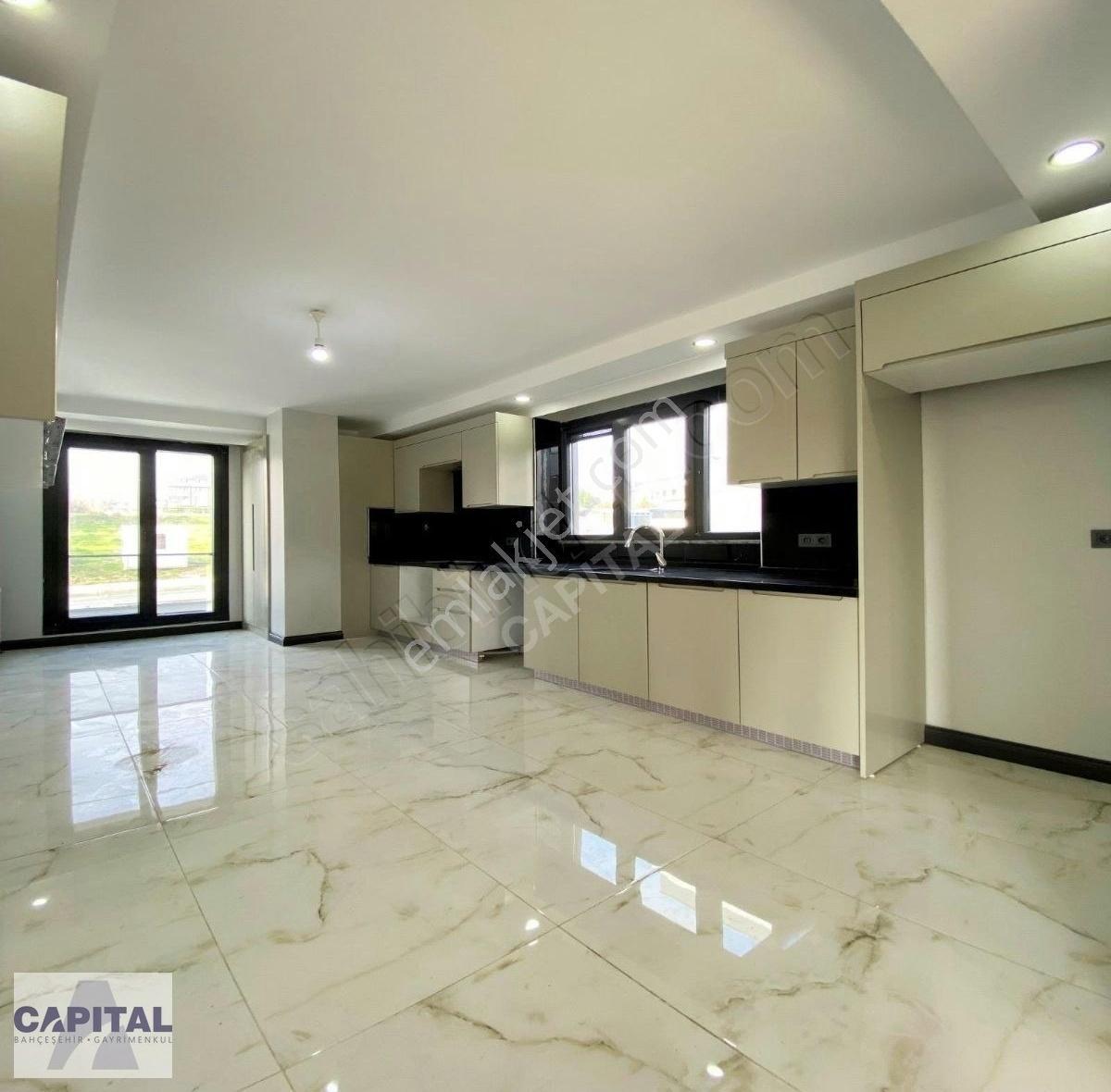 Beylikdüzü'nde Tripleks Lüks Villa... Hamamlı, Saunalı, Havuzlu - Görsel 9