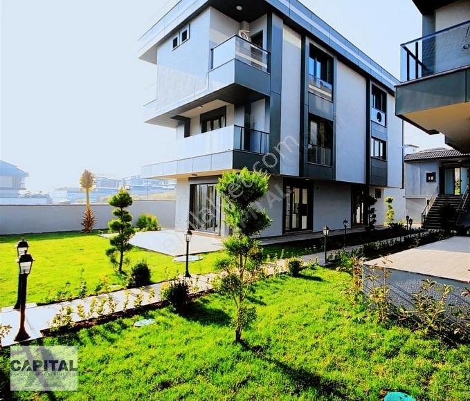 Beylikdüzü'nde Tripleks Lüks Villa... Hamamlı, Saunalı, Havuzlu - Görsel 12