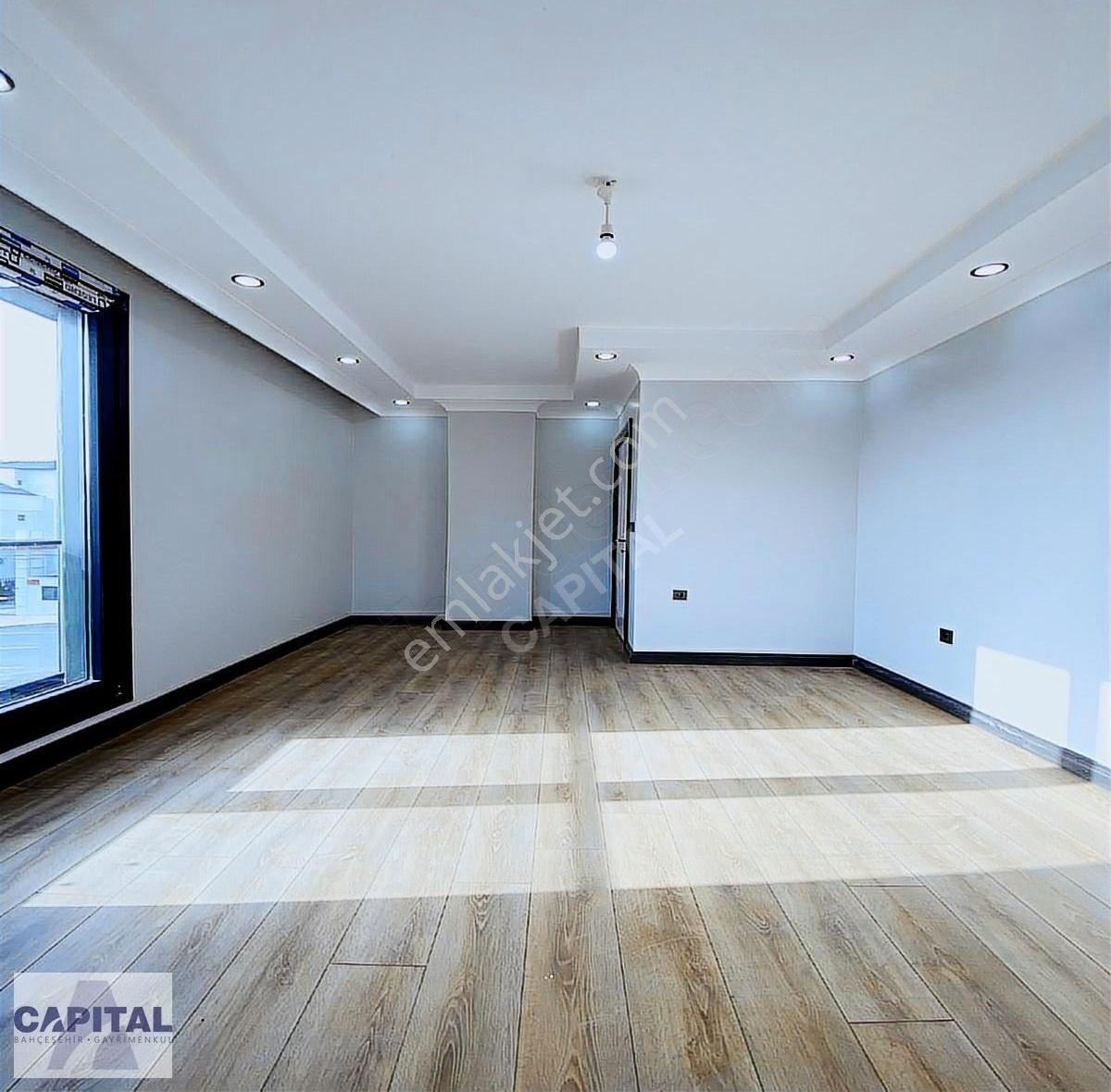 Beylikdüzü'nde Tripleks Lüks Villa... Hamamlı, Saunalı, Havuzlu - Görsel 23
