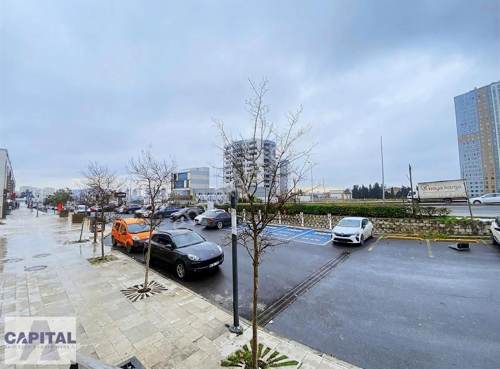 Bahçeşehir Bahçekent Flora Outlet Avm Kiralık Boş Dükkan