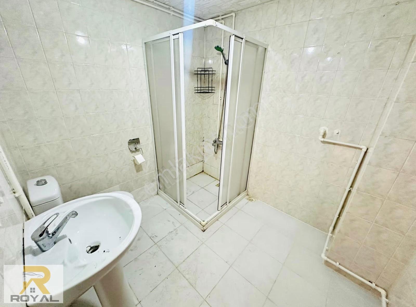 Royal'den Sefaköy Merkezde 3+1 120m2 Kullanışlı Satılık Daire - Görsel 2