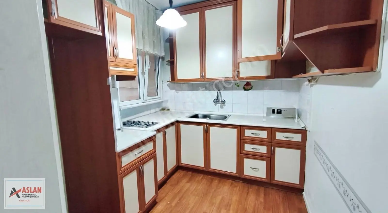 Çengelköy Merkezde 2+1 Bahçe Kullanımlı Satılık Daire - Görsel 14