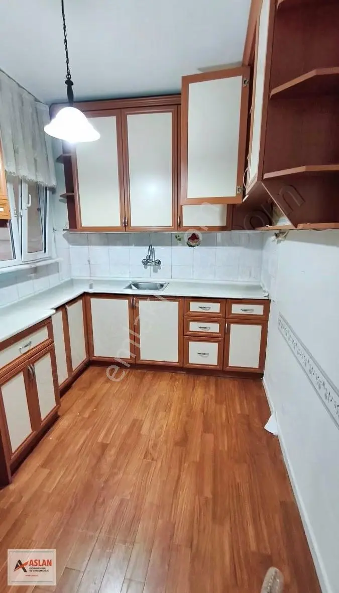 Çengelköy Merkezde 2+1 Bahçe Kullanımlı Satılık Daire - Görsel 15