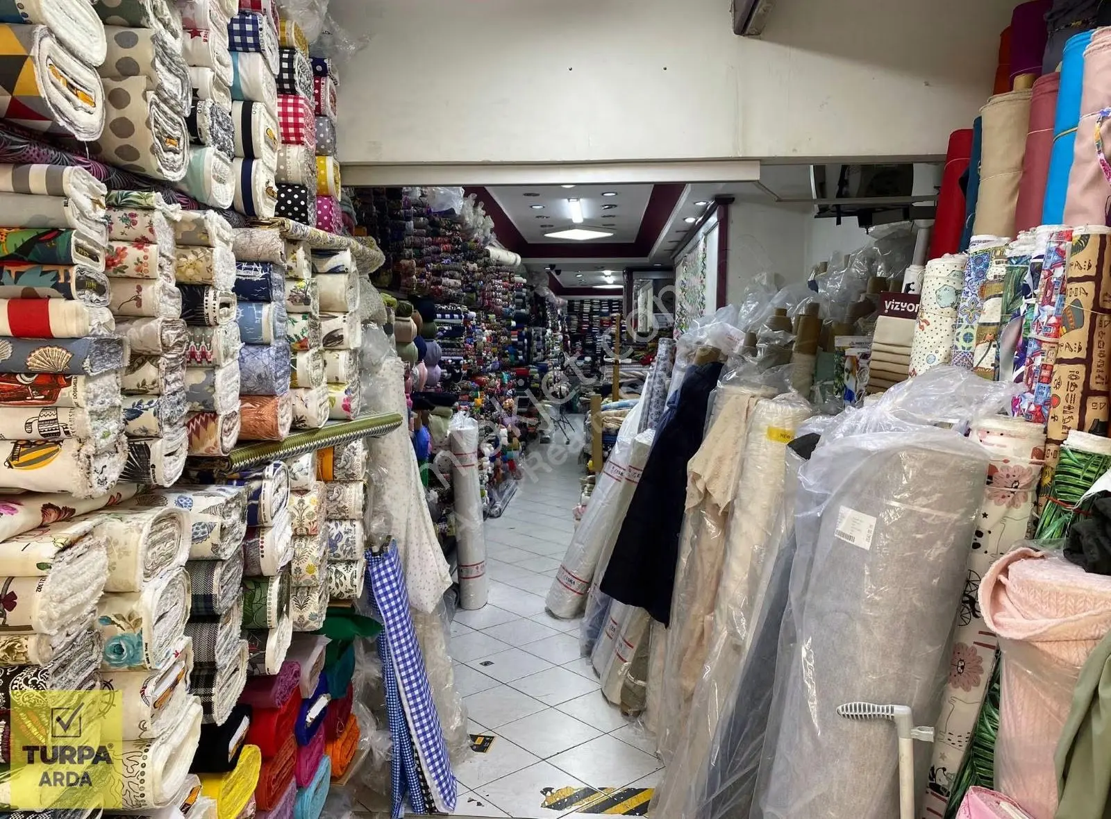 Karşıyaka Çarşı'da Mükemmel Konumda 100m2 Dükkan. - Görsel 6