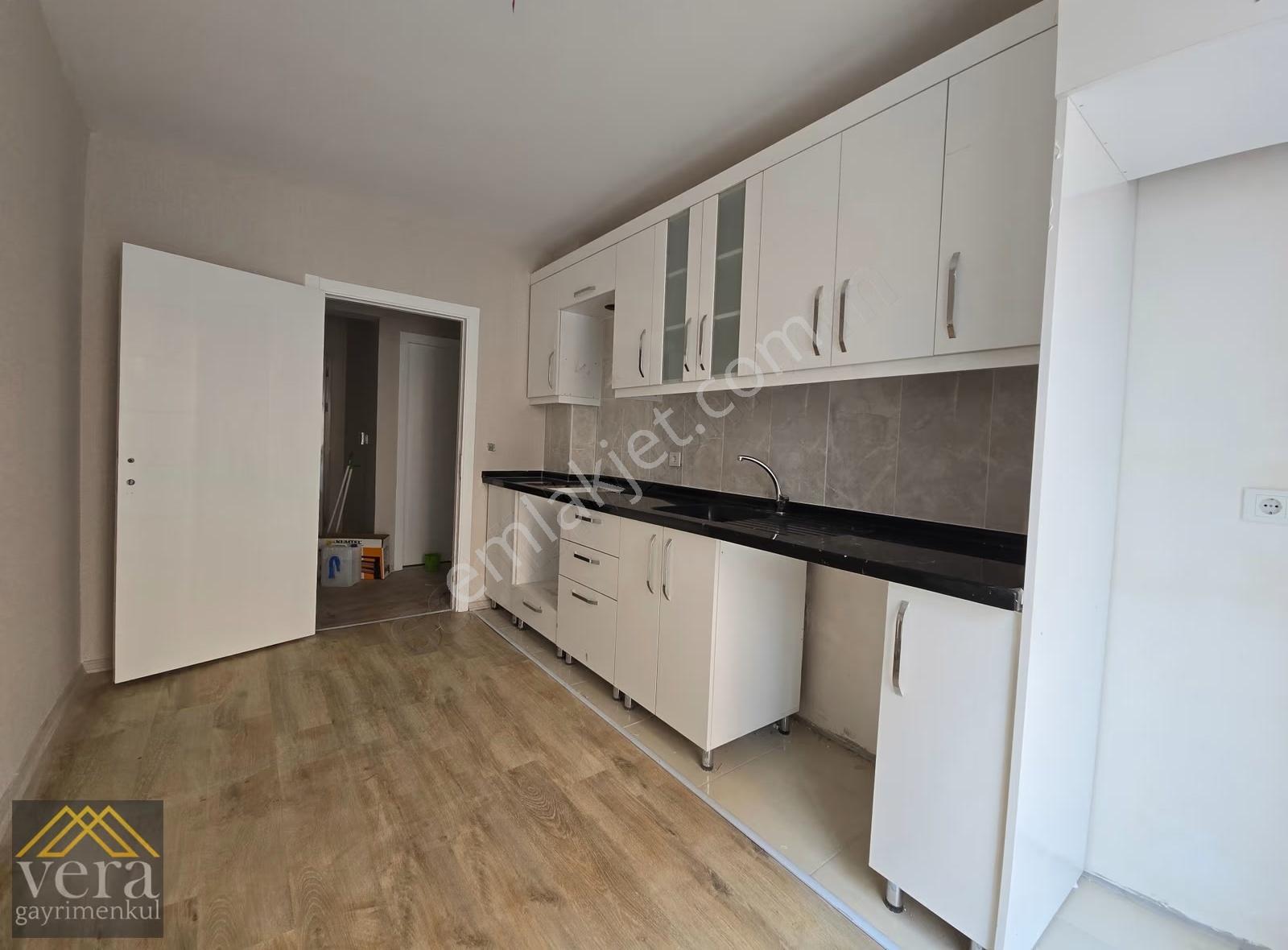 Natoyolu Caddesi 2. Bina Yüksek Giriş Sıfır Ayarında 2+1 Kiralık - Görsel 9