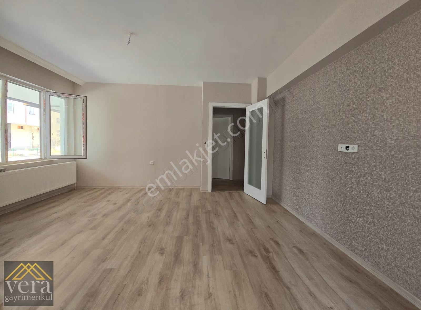 Natoyolu Caddesi 2. Bina Yüksek Giriş Sıfır Ayarında 2+1 Kiralık - Görsel 6