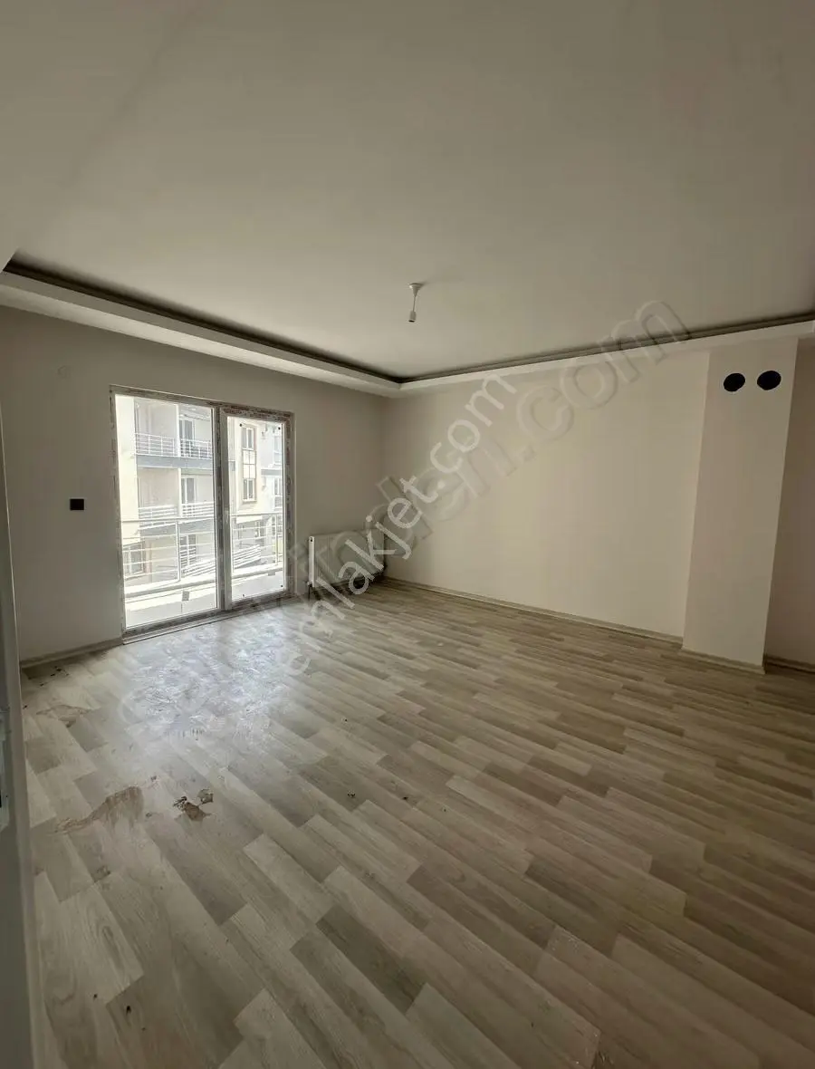 Yalova Çınarcık Koruda Havuzlu Site İçinde Sıfır 2+1 Daire - Görsel 2