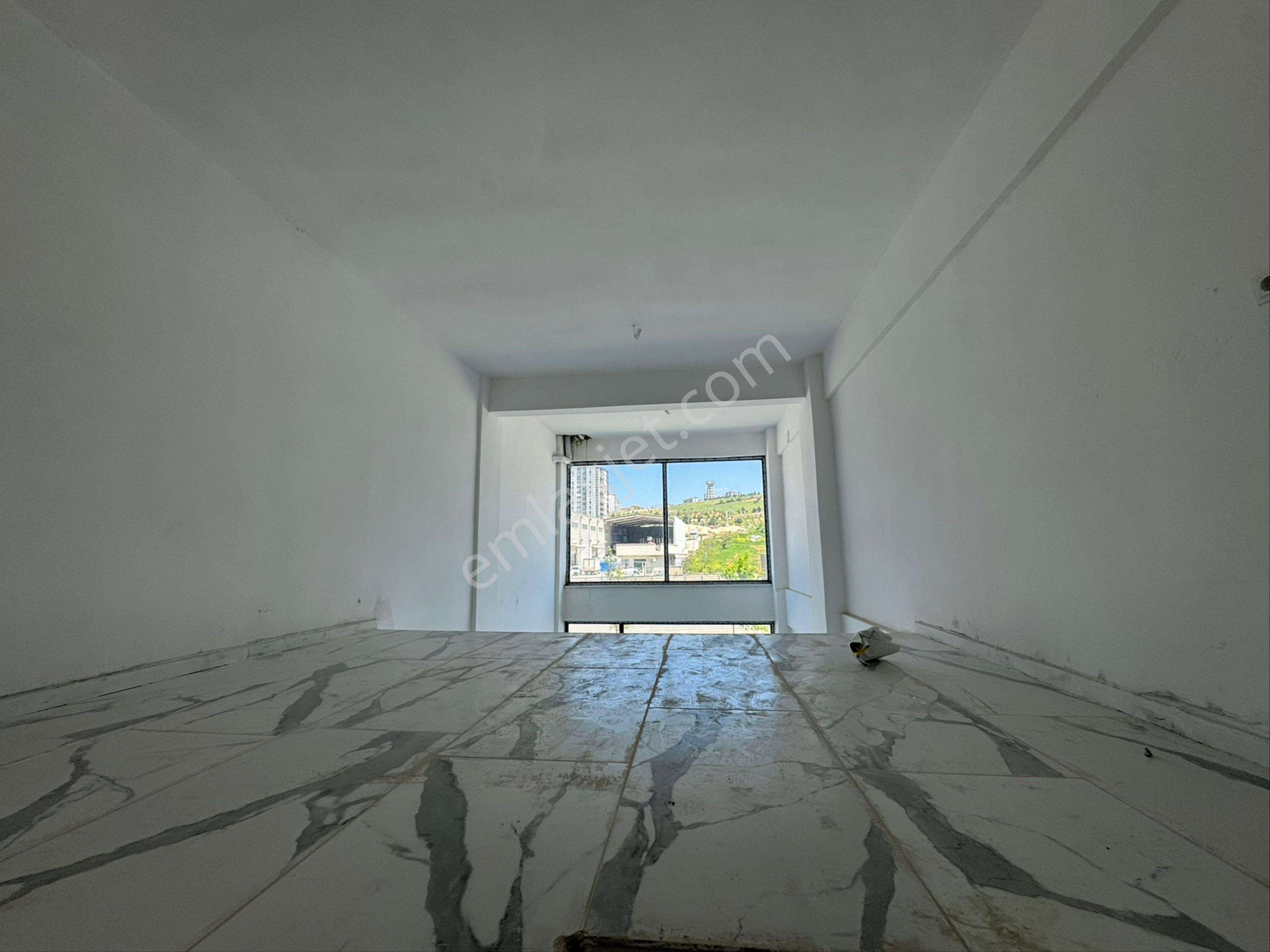 Fıstıklık Mah'de Ana Cadde Bulv Kiralık 70 M2 Dükkan - Görsel 6