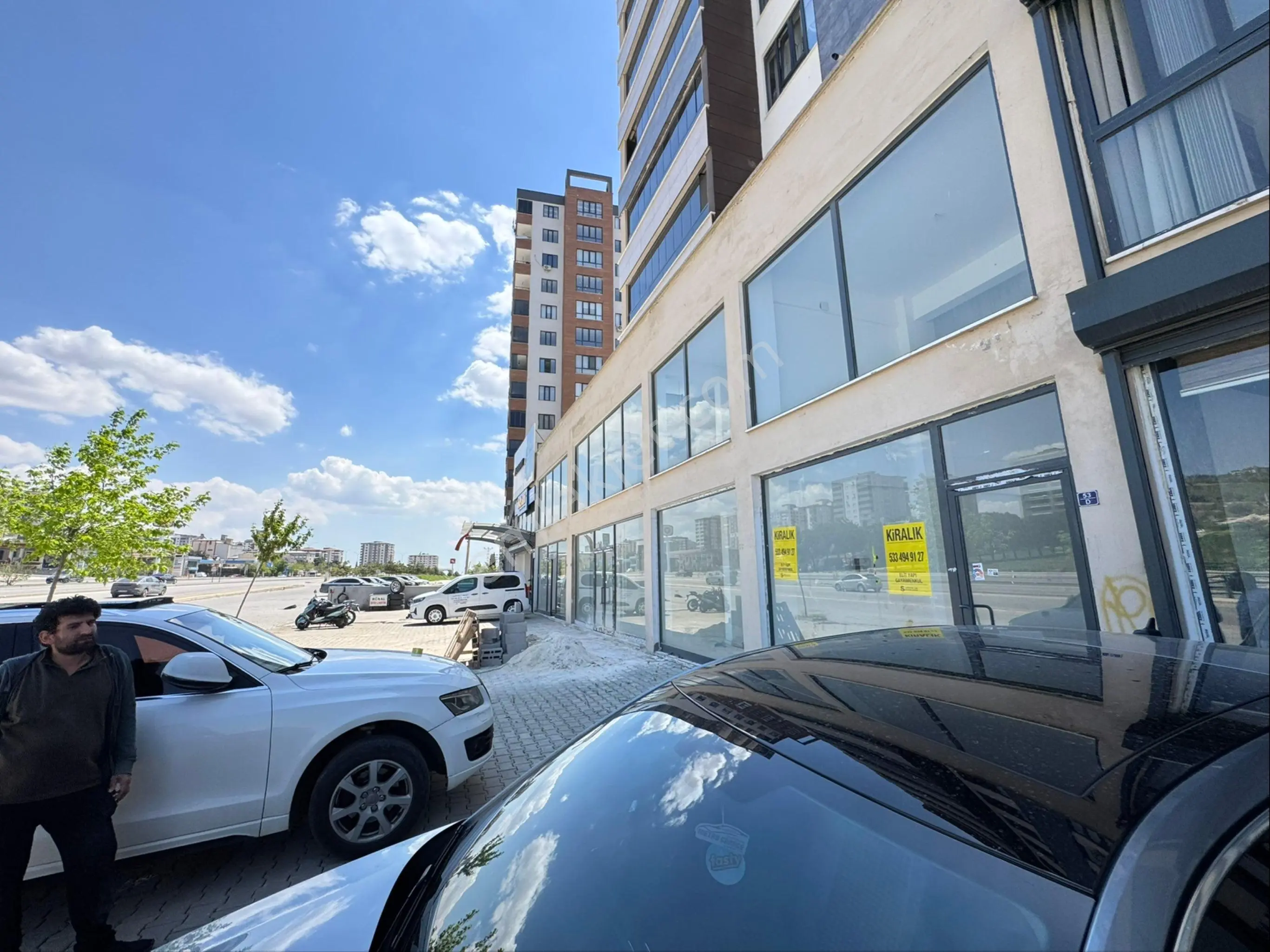Fıstıklık Mah'de Ana Cadde Bulv Kiralık 70 M2 Dükkan - Görsel 2