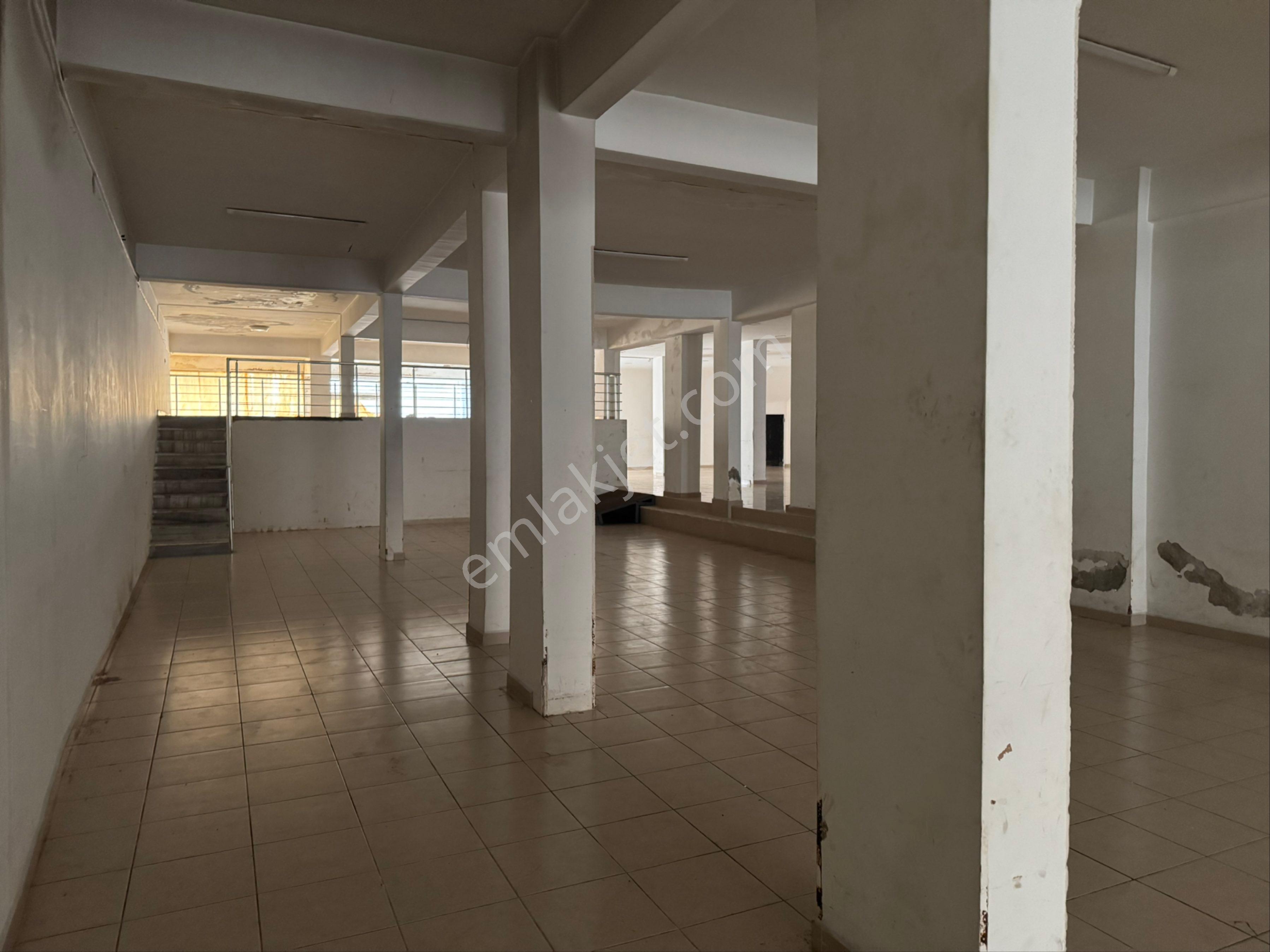 Beka Gayrimenkul'den Muradiye Mahallesinde 300 M2 Satılık Dükkan - Görsel 7
