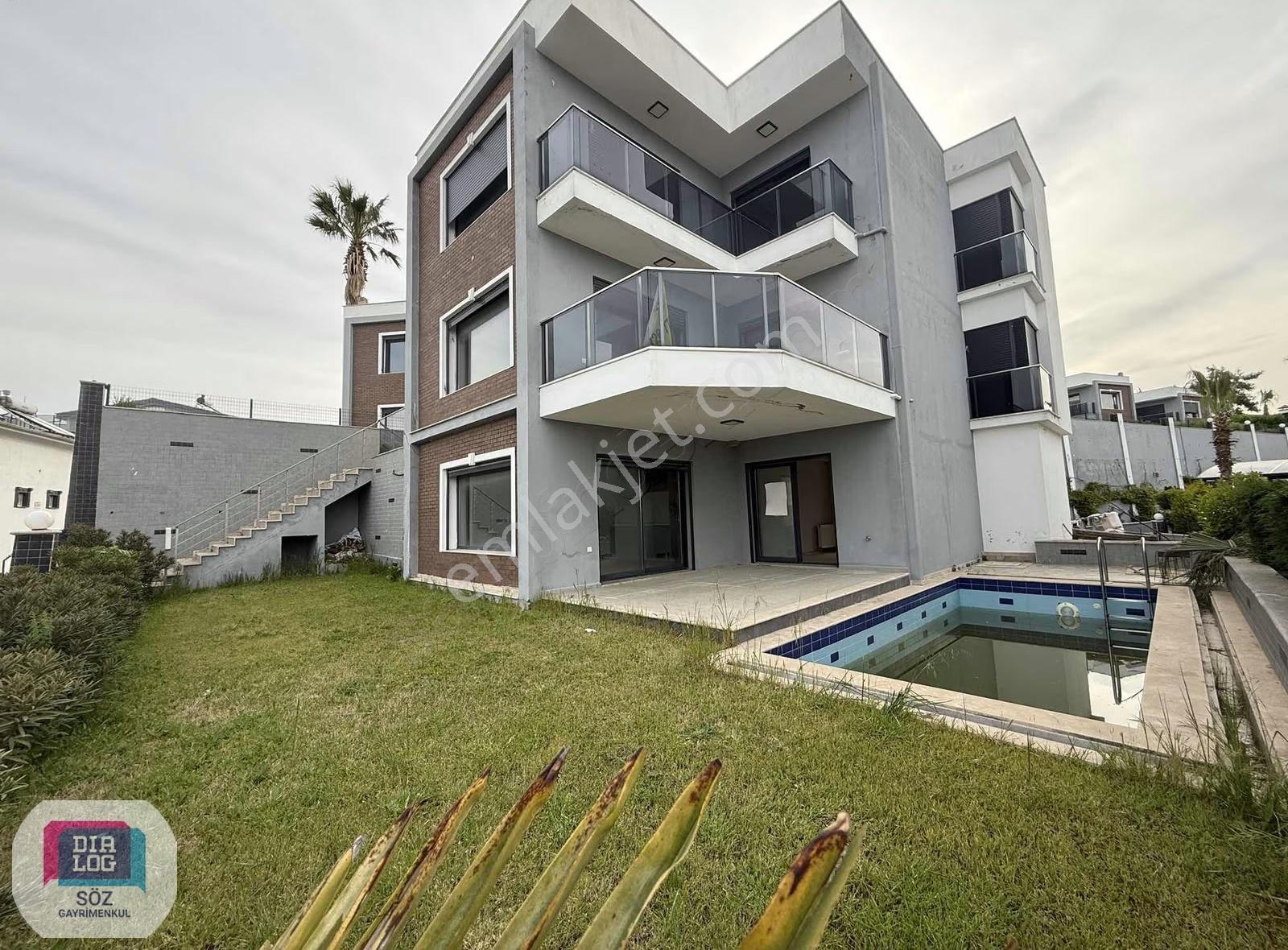 Söz'den Soğucak'ta Deniz Manzaralı, Sıfır, Havuzlu 6+1 Villa