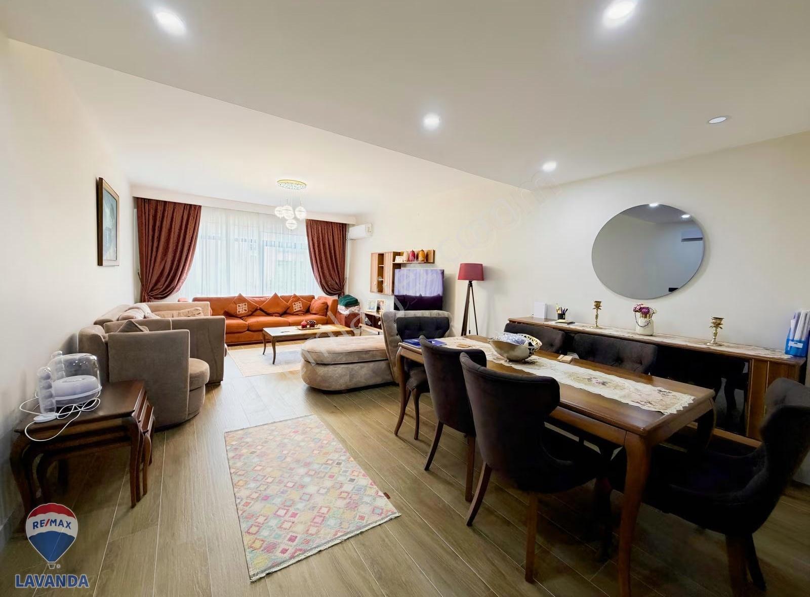 Remax Lavanda'dan Gümüş Vıllage; Havuz Cephe, Köşe 3+1 Villa - Görsel 7