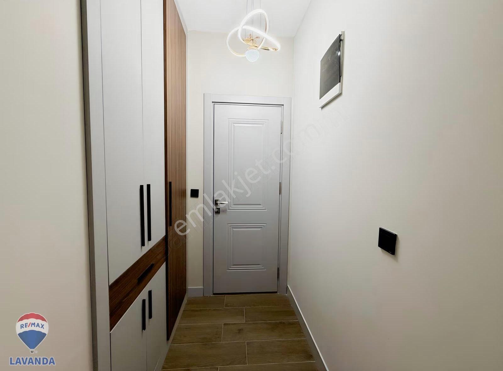 Remax Lavanda'dan Gümüş Vıllage; Havuz Cephe, Köşe 3+1 Villa - Görsel 21