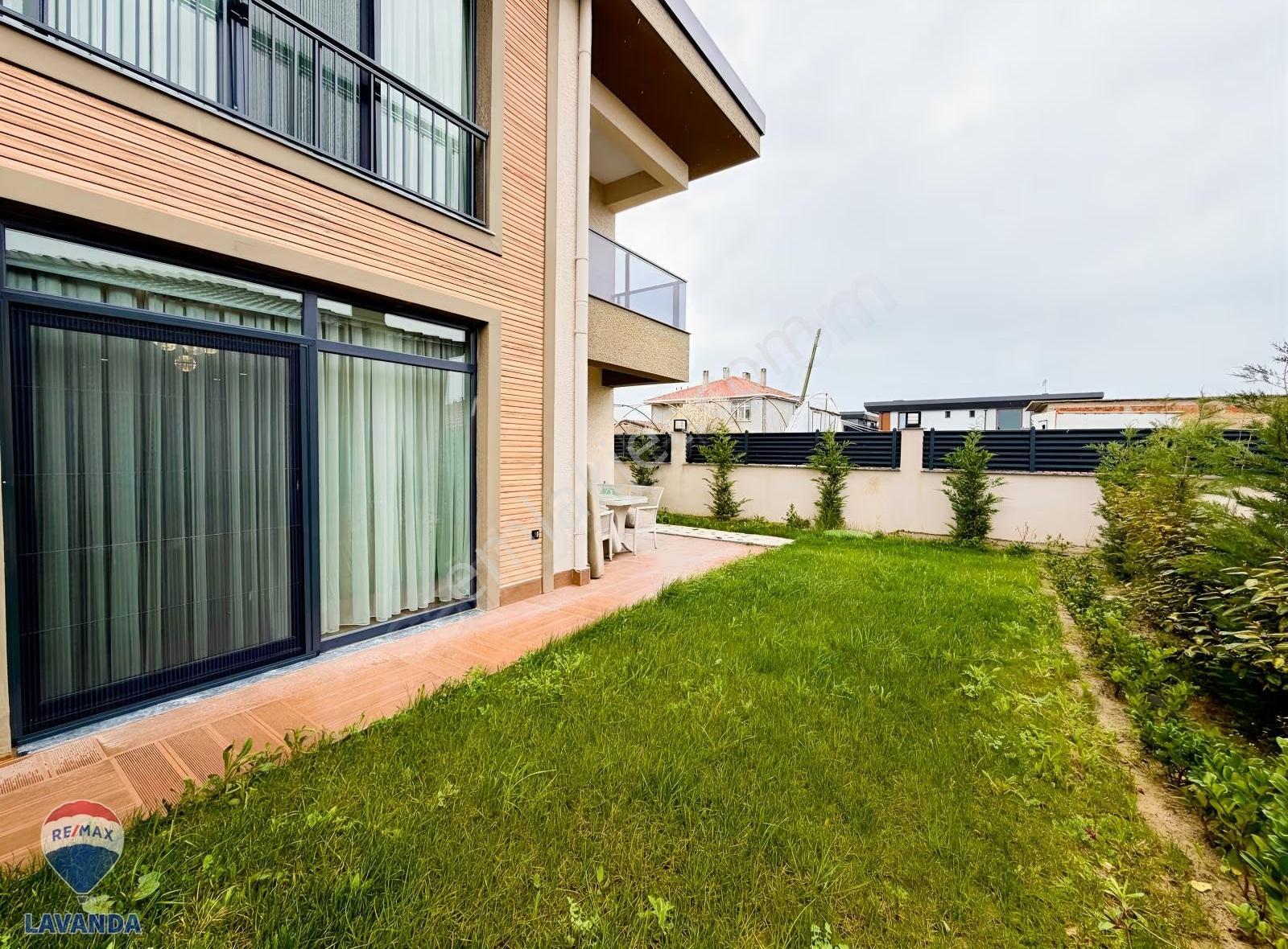 Remax Lavanda'dan Gümüş Vıllage; Havuz Cephe, Köşe 3+1 Villa - Görsel 9