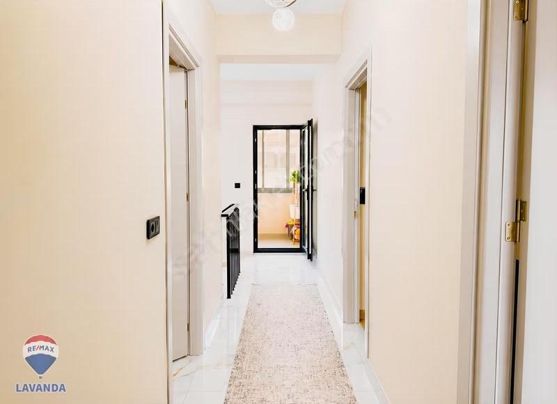 Remax Lavanda'dan Gümüş Vıllage; Havuz Cephe, Köşe 3+1 Villa - Görsel 4