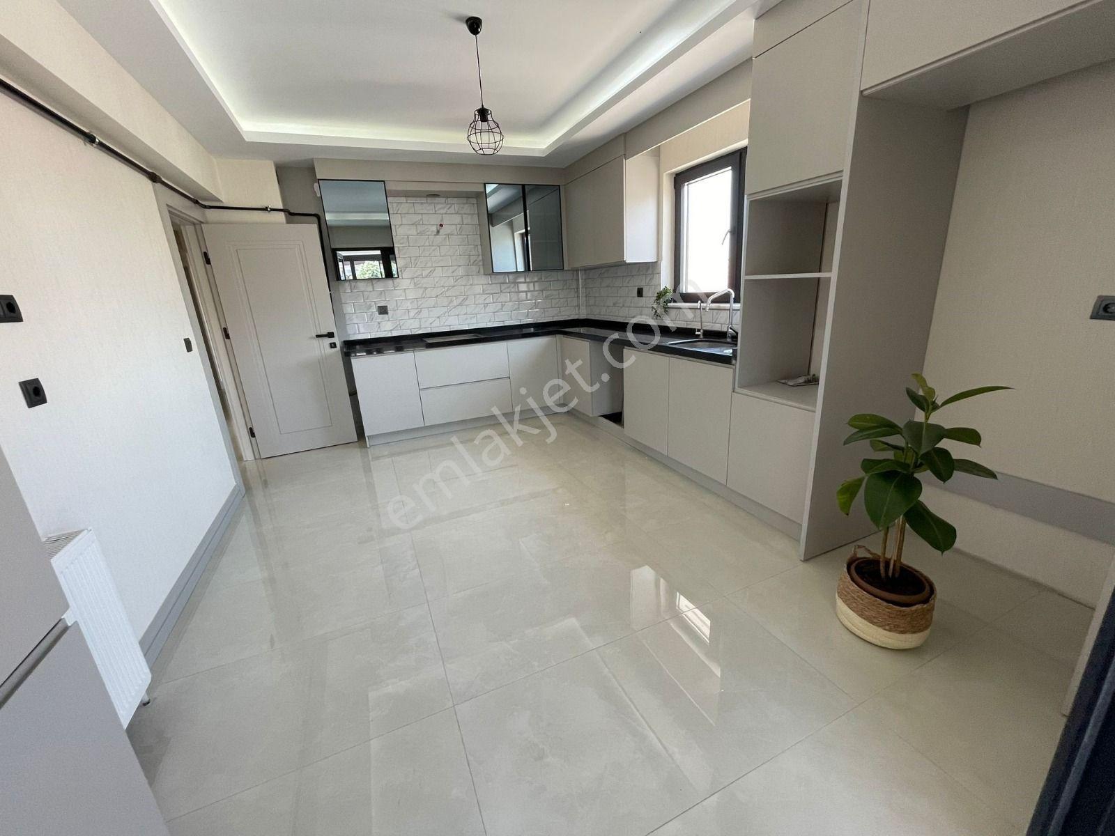 Es As 'tan Selçuklu Mh Ebeveyn Banyolu Ve Giyinme Odalı Geniş M2