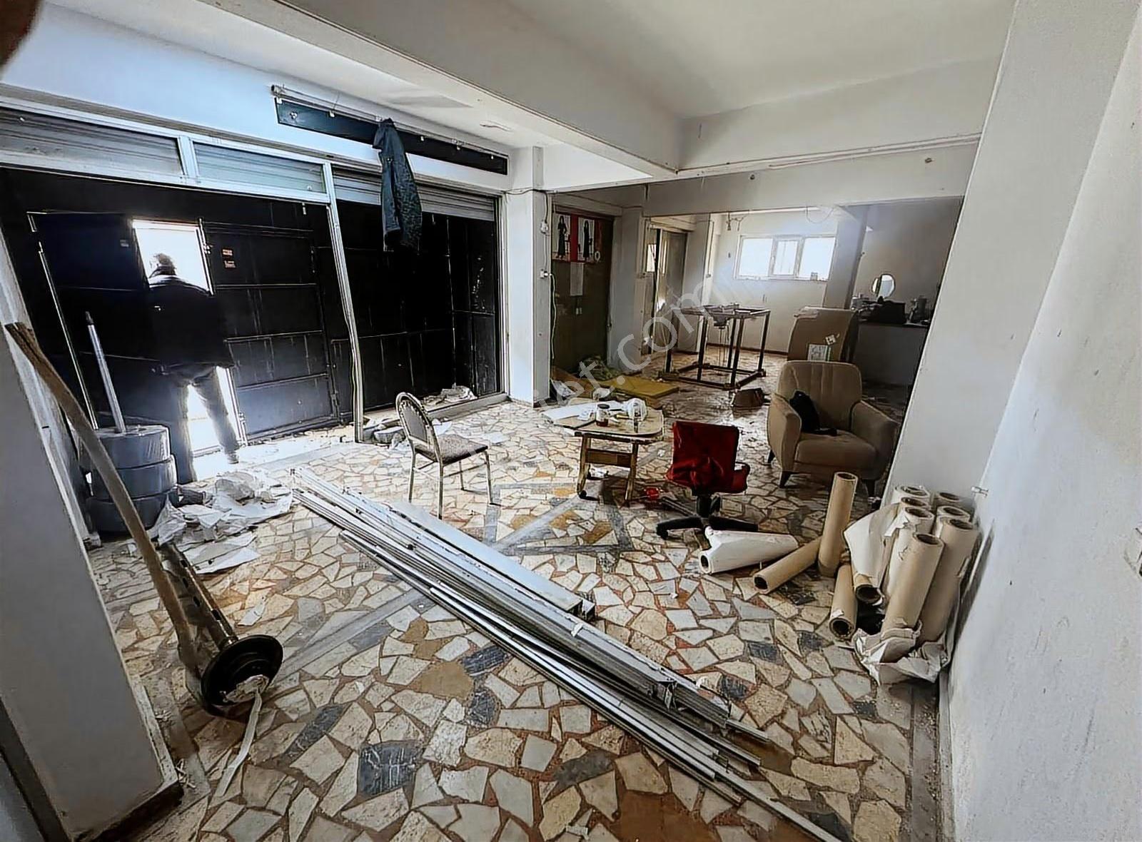 Acil Satılık Krediye Uygun 180 M2 Depolu Dükkan - Görsel 6