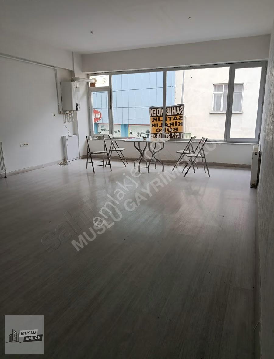 Çorum Merkezde Satılık Çift Tapulu, 110m² Ofis
