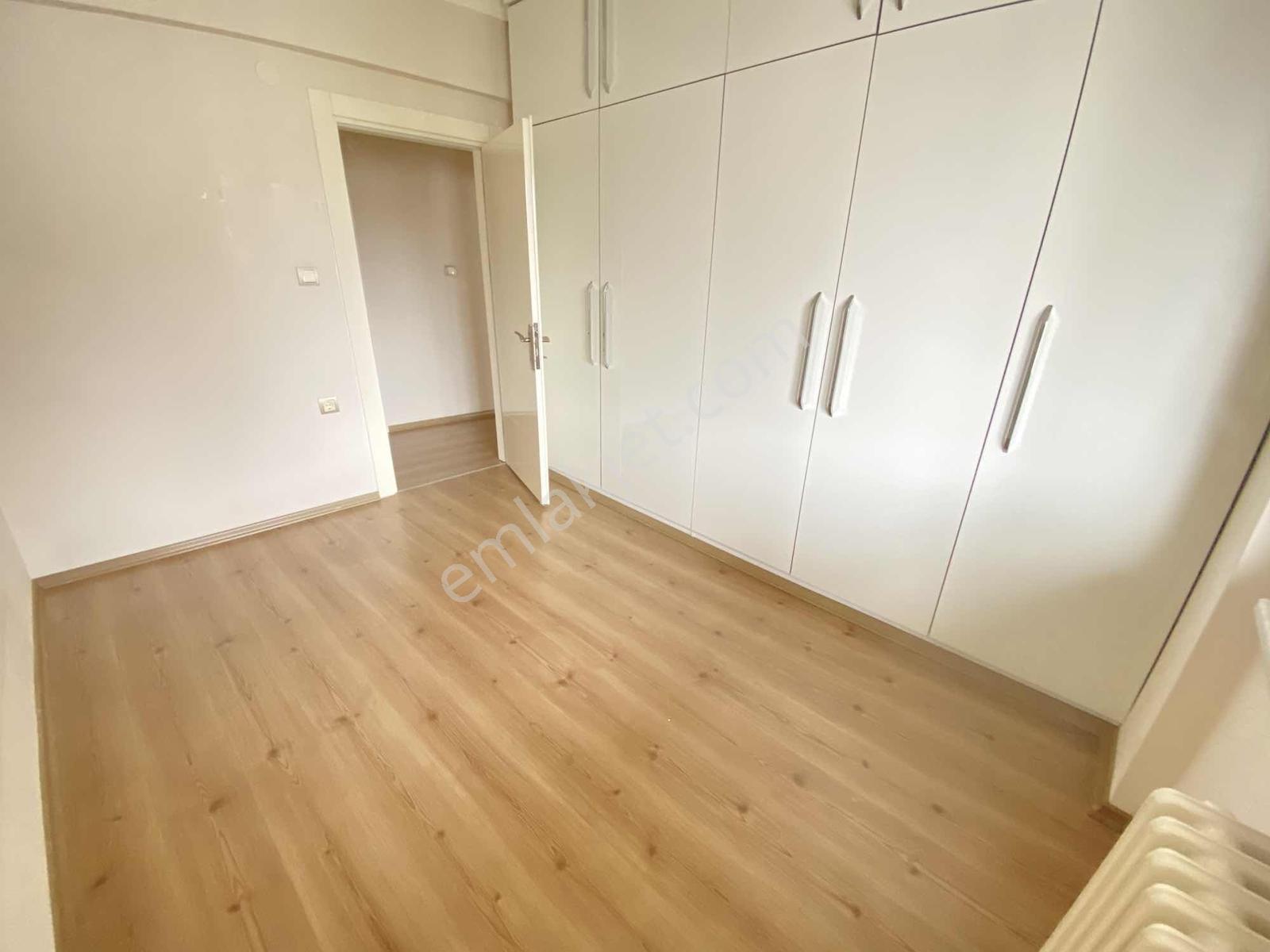 Durugöl'de Site İçinde 3+1 Balkonlu Ayrı Mutfaklı Kiralık Daire - Görsel 13