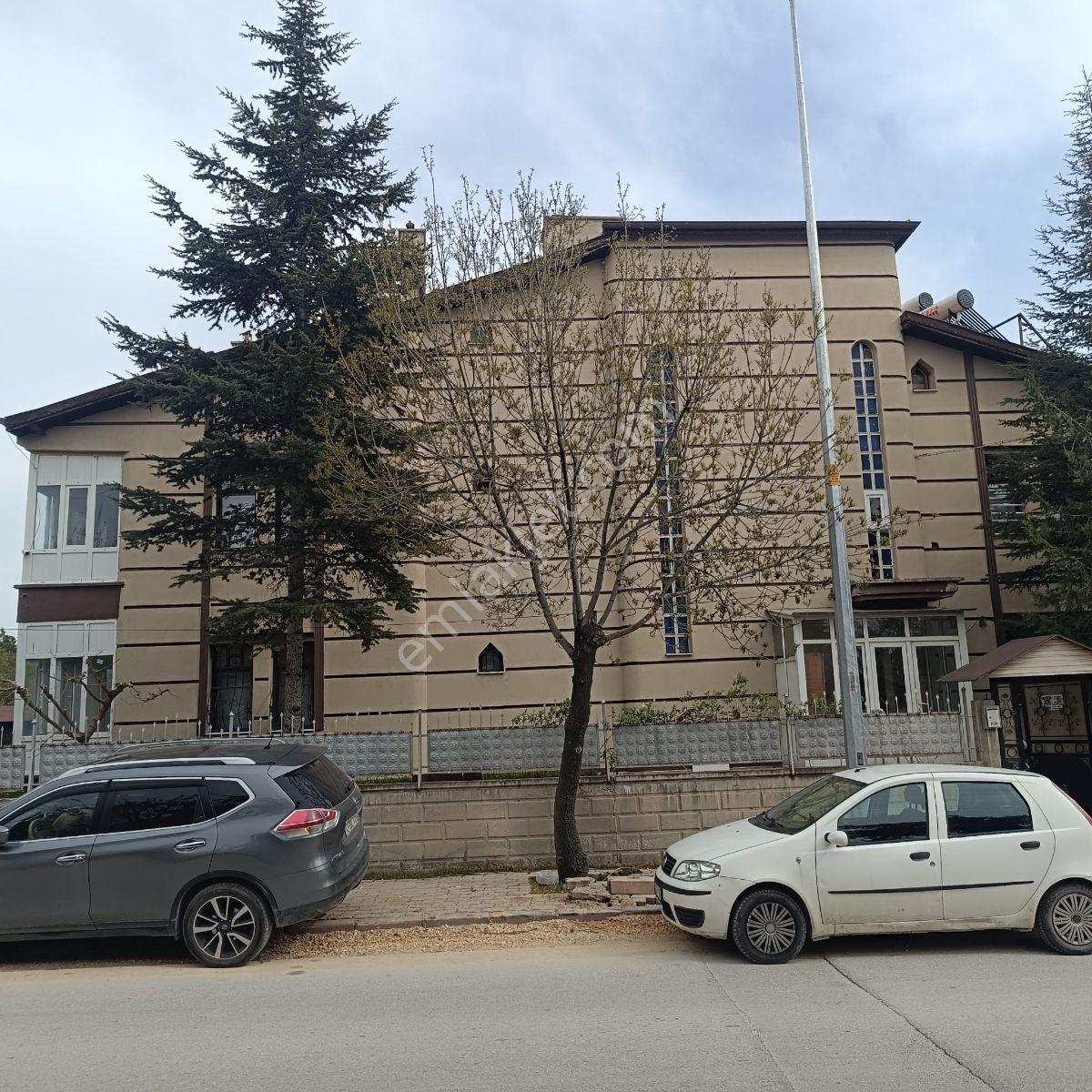 Derbentli Gayrimenkul'den Erenköy Caddesine Cephe Müstakil Tapu