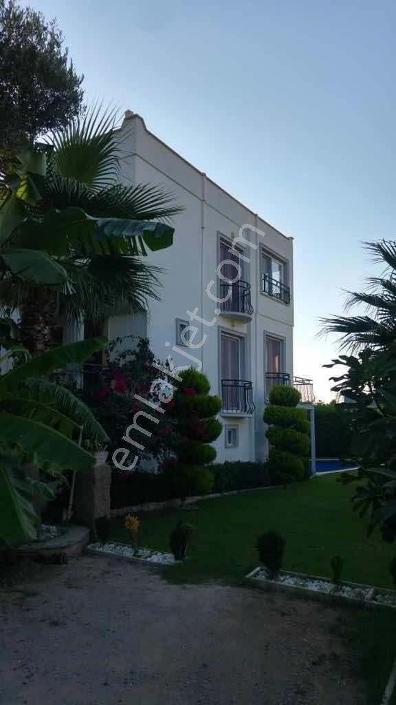 Bodrum Gümüşlük Satılık Deniz Manzaralı Mustakil Havuzlu Villa. - Görsel 18