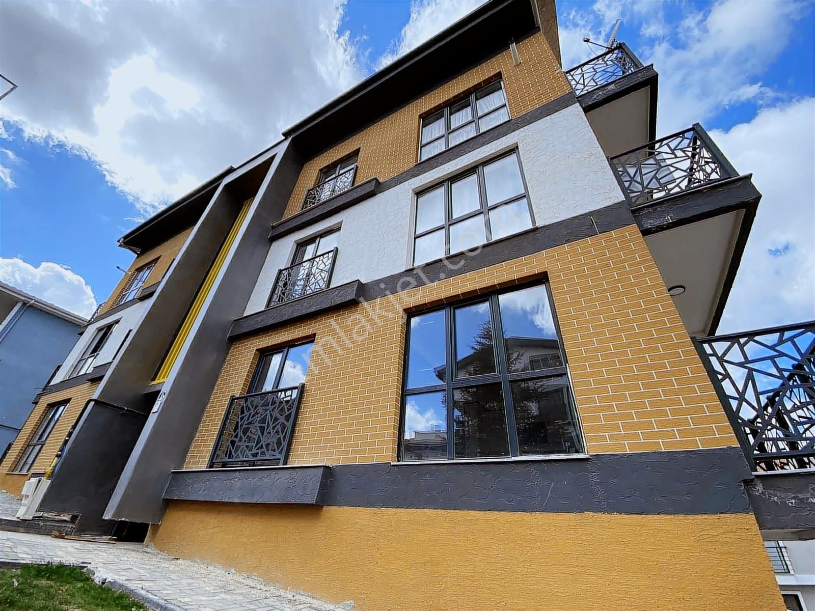Alaçatı'dan/fiber Altyapılı/ara Kat/hemen Oturum/lüx Eşyalı 1+1 - Görsel 27