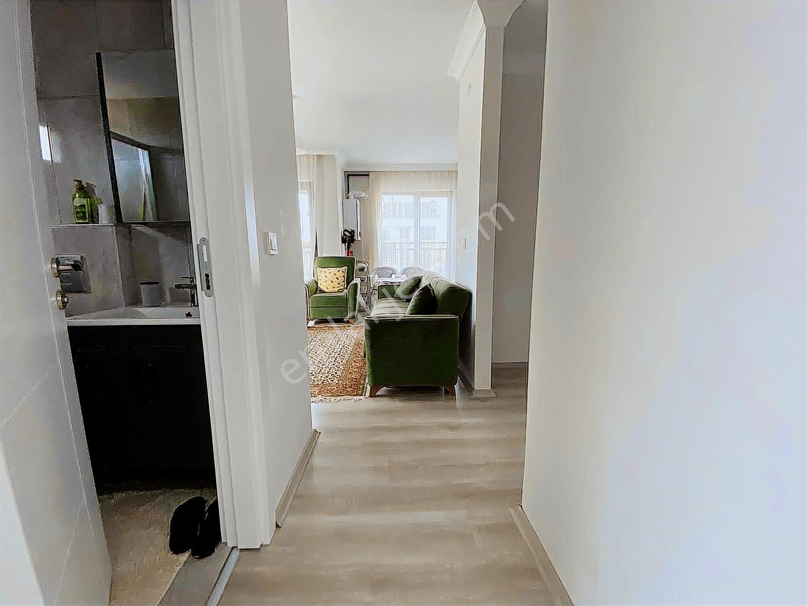 Alaçatı'dan/fiber Altyapılı/ara Kat/bulvar Ve Avm Yakını/eşyalı - Görsel 33