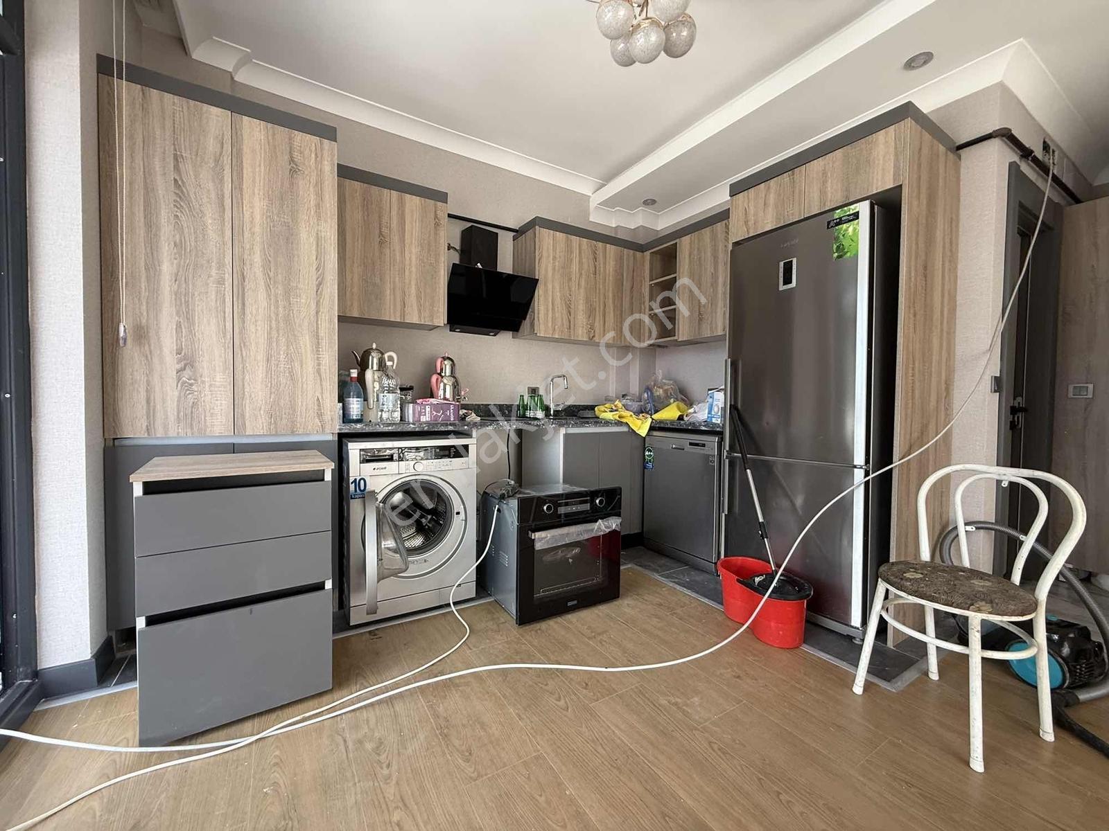 Alaçatı'dan/cam Balkon/kat Konumunda/sıfır Eşyalı/ultra Lüx 1+1 - Görsel 6