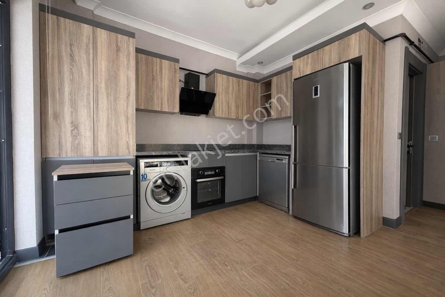 Alaçatı'dan/cam Balkon/kat Konumunda/sıfır Eşyalı/ultra Lüx 1+1 - Görsel 4