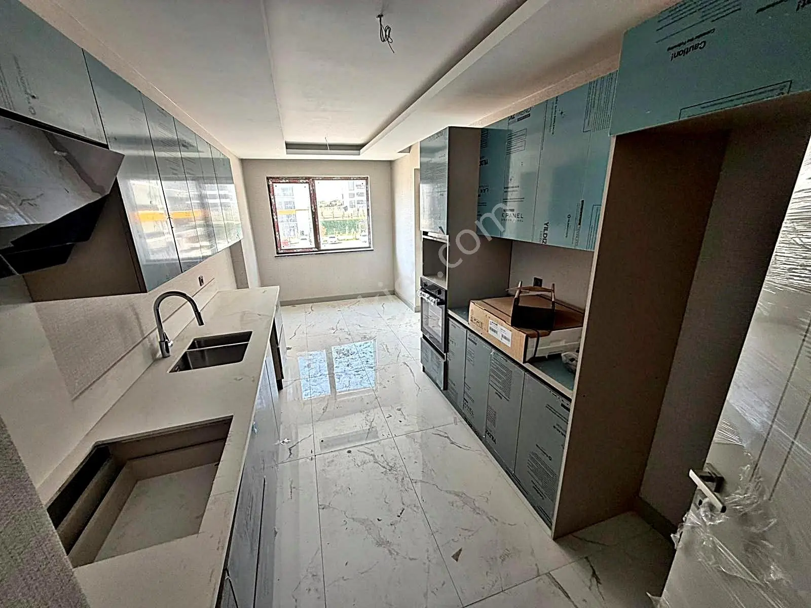Törekent Mah. Paro İnci Konutların'da Katta Lüx Yapılı 3+1 Daire