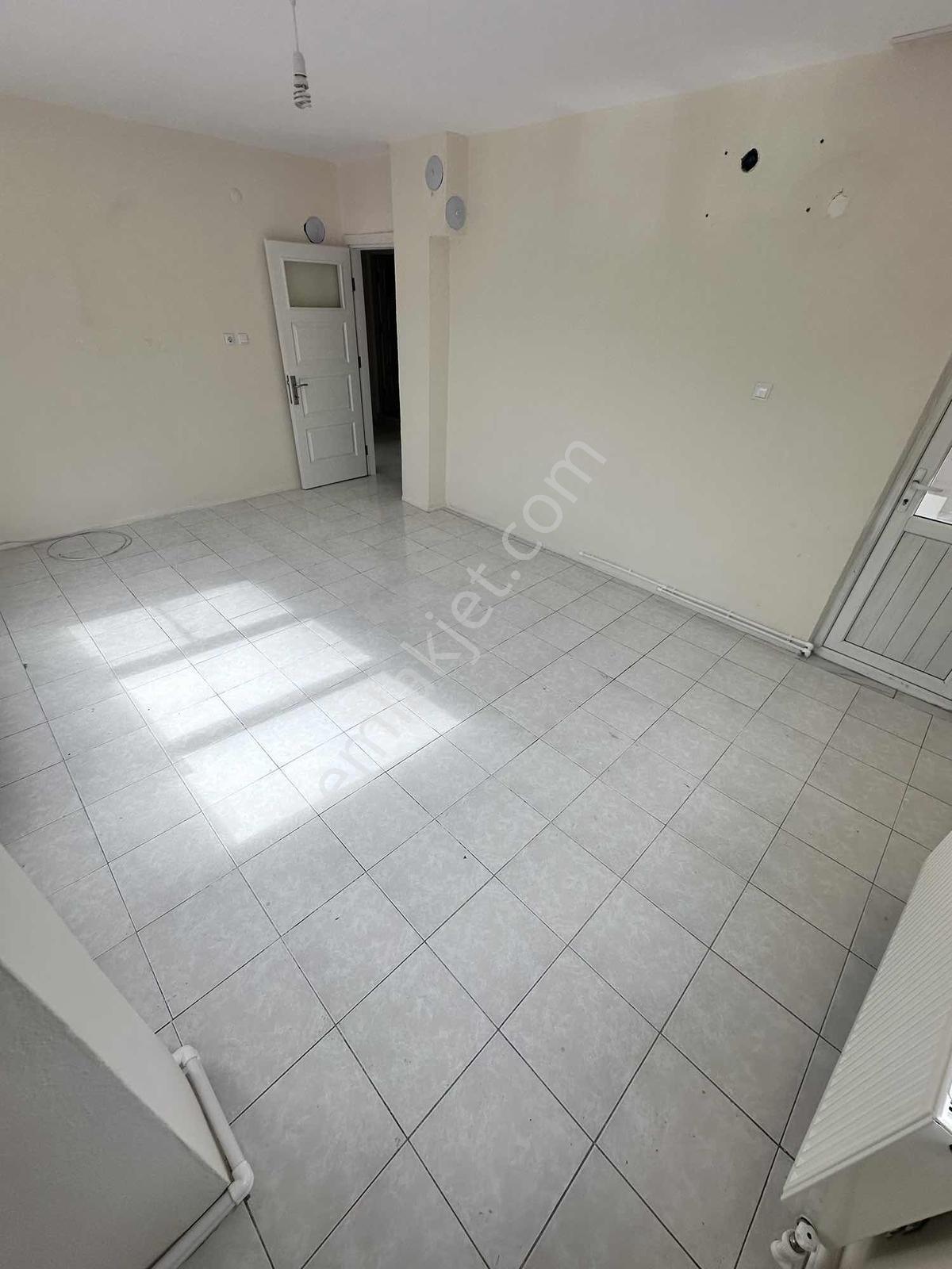 Tamer'den Edremit'dekiralık Arakat Ön Cephe Doğalgazlı 2+1 Daire - Görsel 20
