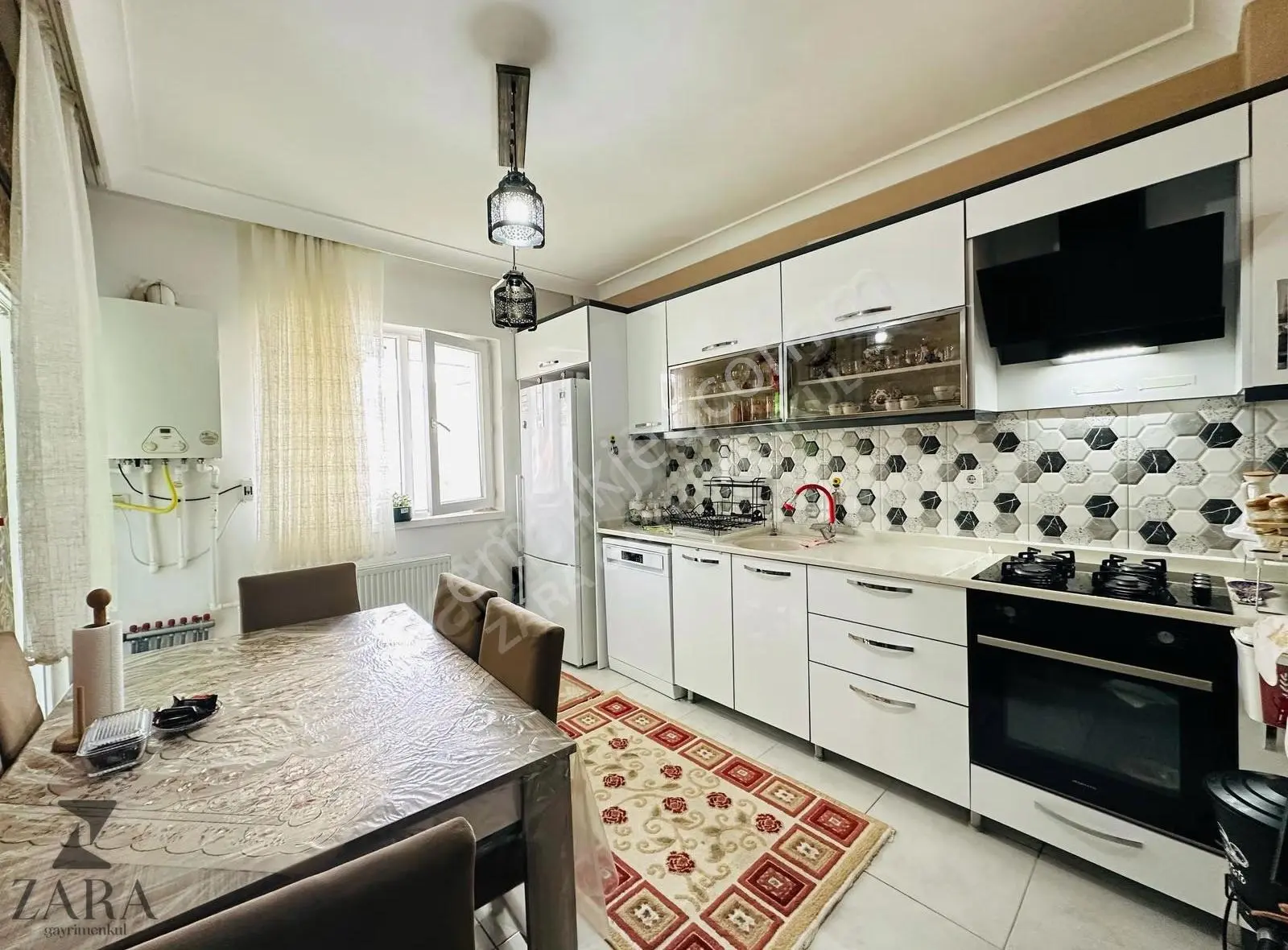 ▄zara▄cengizhan Mh. Natoyolu Cd. Yakını Lux Sitede 3+1 Daire