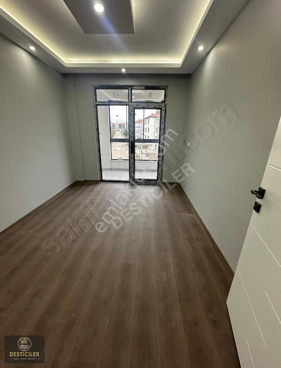 Ed-desticiler Şehir Hastanesi Yakını Anaokulu Karşısı 2+0